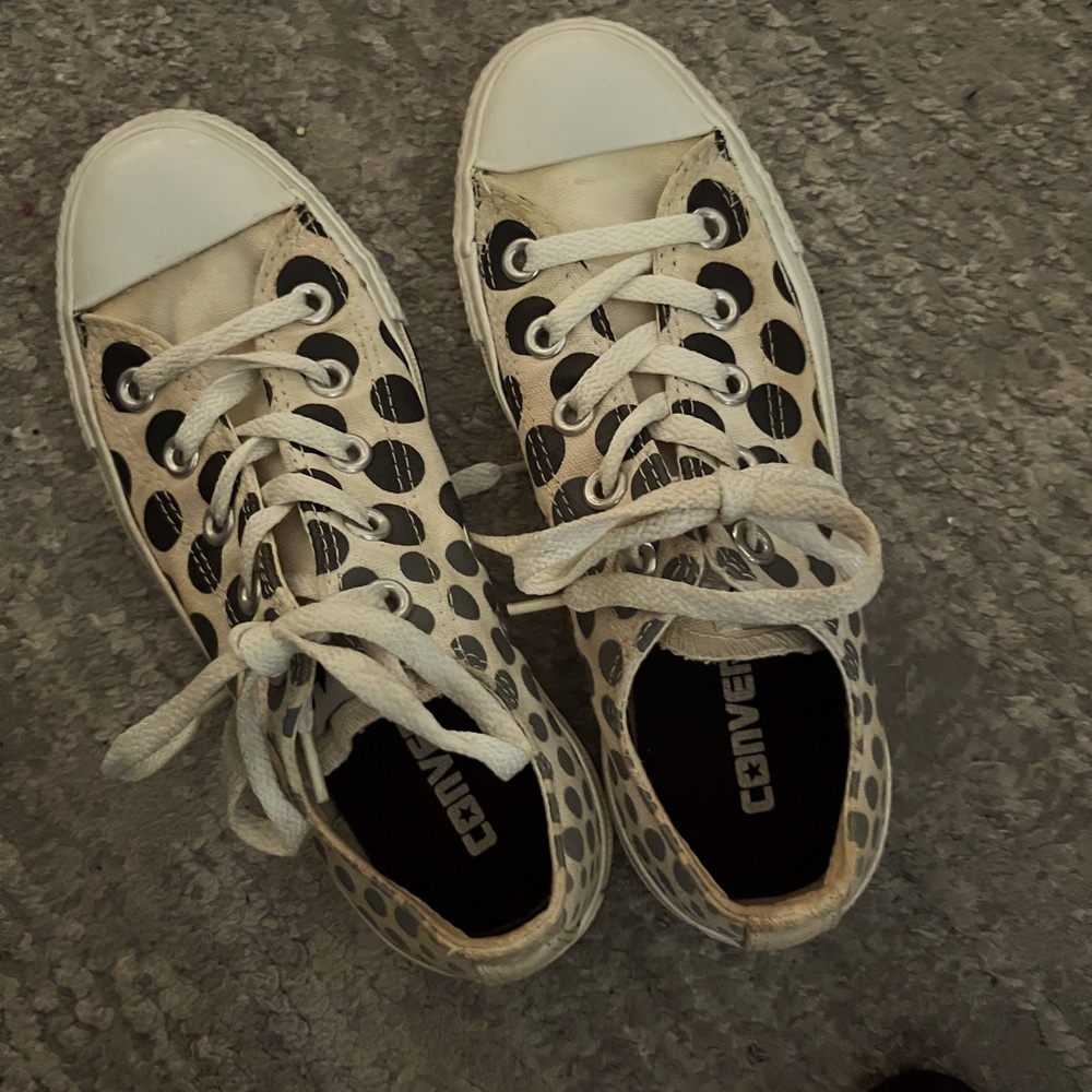 Converse size Women's 5 
New - never worn